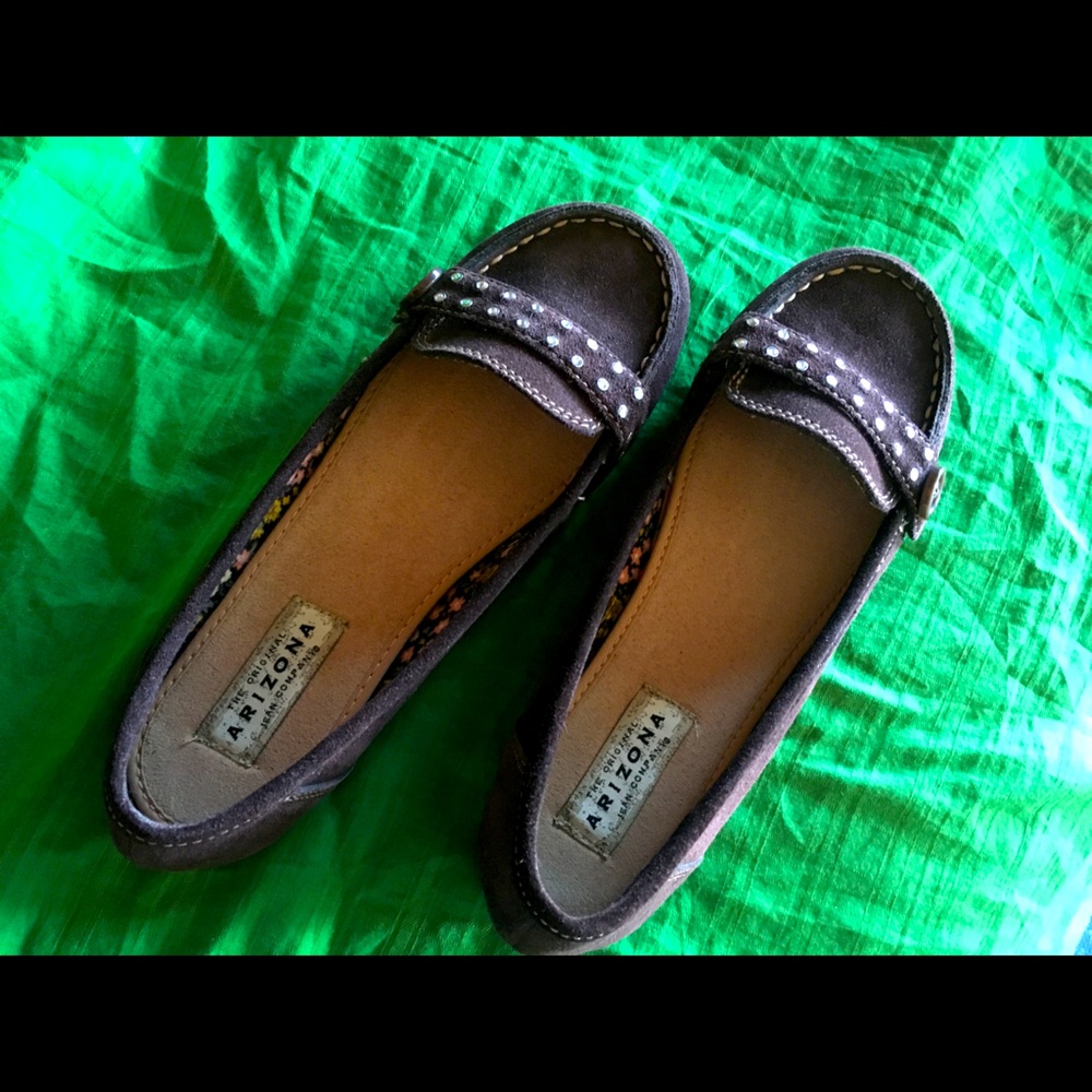 Arizona Brown Chelsea Flat, side button,